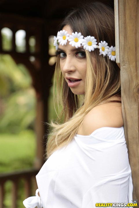 Quinn Wilde - Quinn Wilde Is Fucking In A Park! - photo 1 of 1