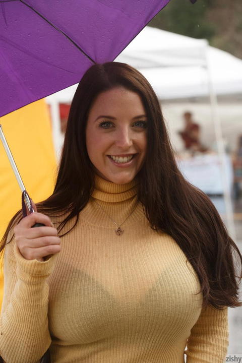 Angela White - Angela White Teasing Pictures While Out In The Rain! - photo 1 of 1