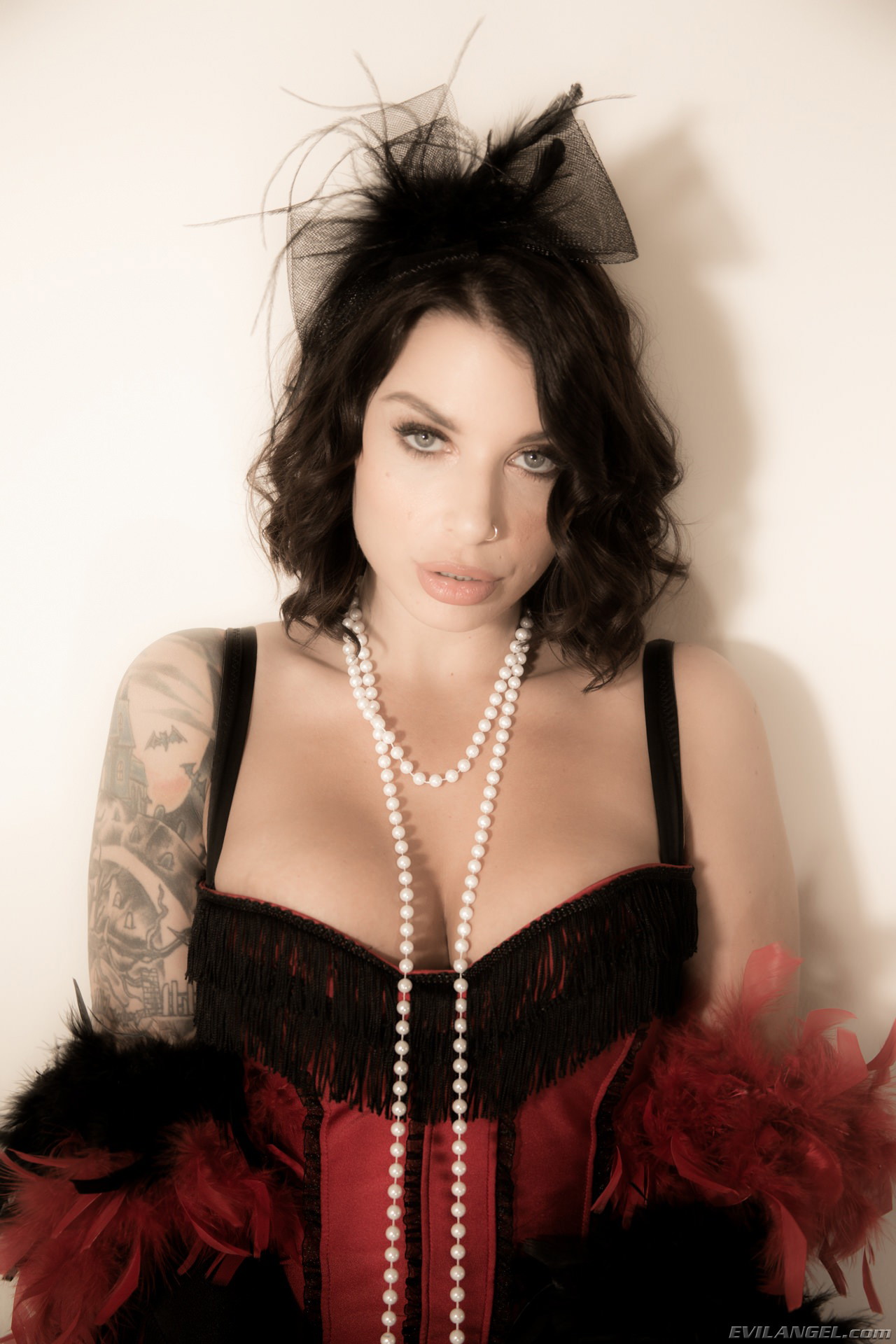 Ivy Lebelle: The Heist - 2