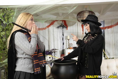 Sloan Harper - Sloan Harper Halloween Lesbian Sex With Tabatha Jordan! - photo 3 of 24