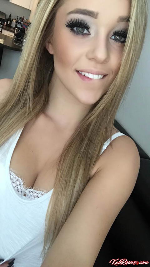 Kali Roses - Kali Roses Trying On Different Lingerie For You! - photo 1 of 1