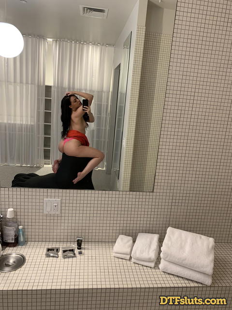 Whitney Wright - Whitney Wright Gets Nude In A Hotel! - photo 1 of 1