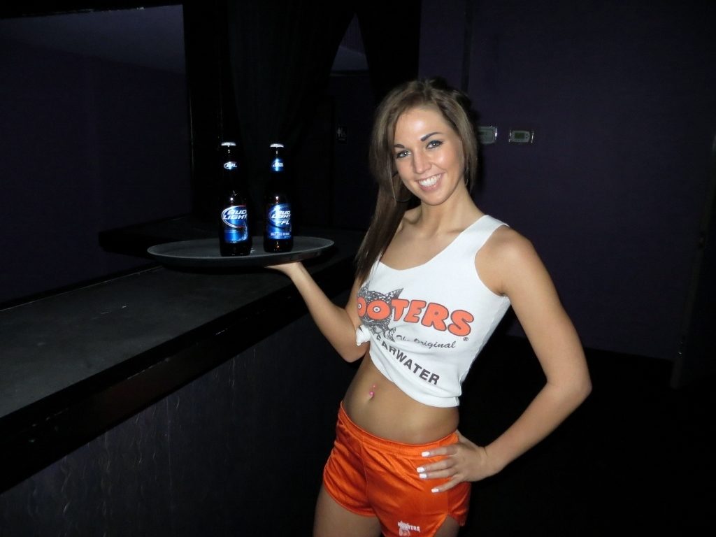 Val Dodds Posing And Getting Nude At A Bar (2) My Val Dodds Blog