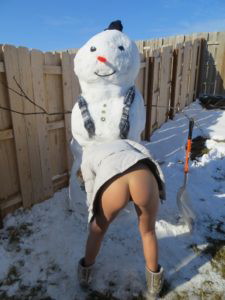 Val Dodds Posing Nude With A Snowman!