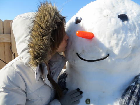 Val Dodds - Val Dodds Posing Nude With A Snowman! - photo 2 of 16