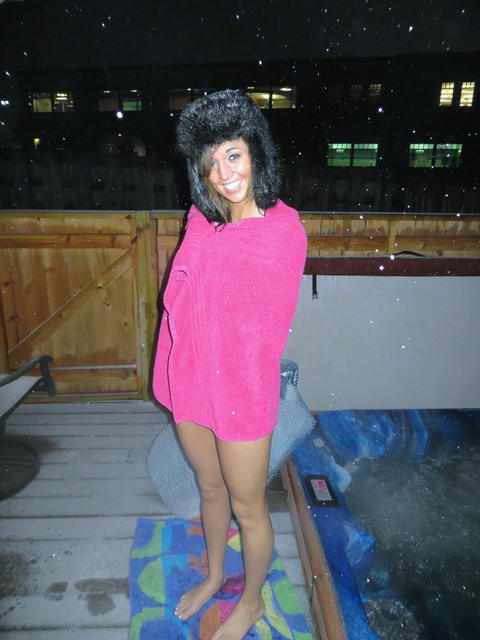 Val Dodds - Val Dodds Warming Up In A Hot Tub! - photo 1 of 1