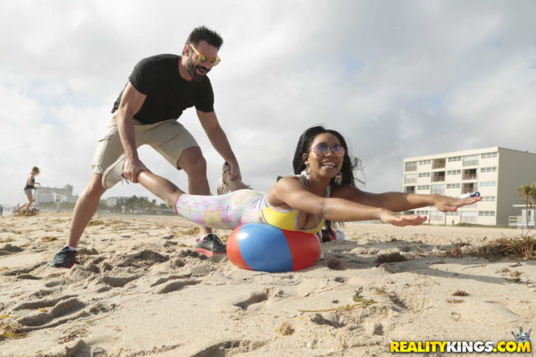 Jenna Foxx - Jenna Foxx Workout At The Beach Ends Up As Sex At The Hotel! - photo 1 of 1