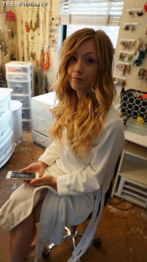 Ivy Wolfe - Ivy Wolfe Teenfidelity Casting Call Pictures! - photo 12 of 16