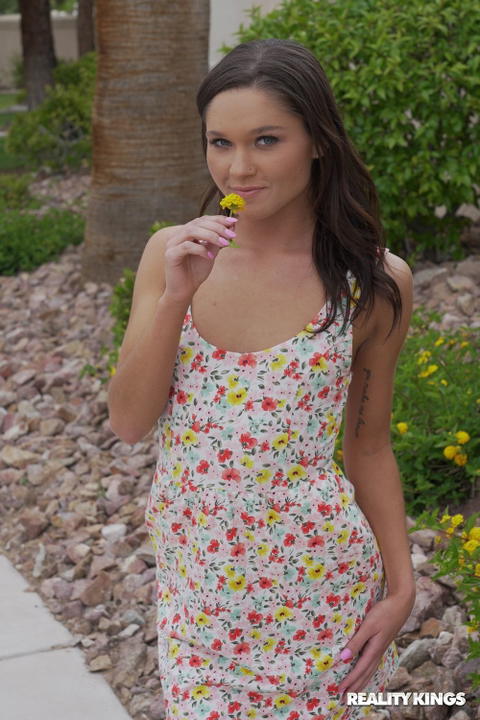 Zoe Bloom - Zoe Bloom Fucking As An Amish Babe! - photo 1 of 1