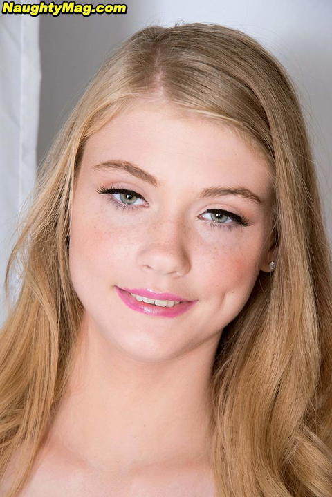 Hannah Hays - Hannah Hays Stripping On The Stairs! - photo 13 of 16