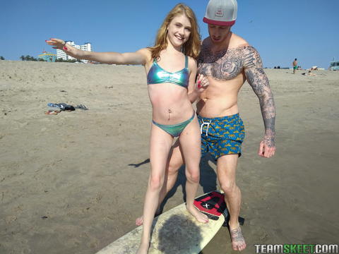 Hannah Hays - Hannah Hays Is Fucking Her Surf Instructor! - photo 1 of 1