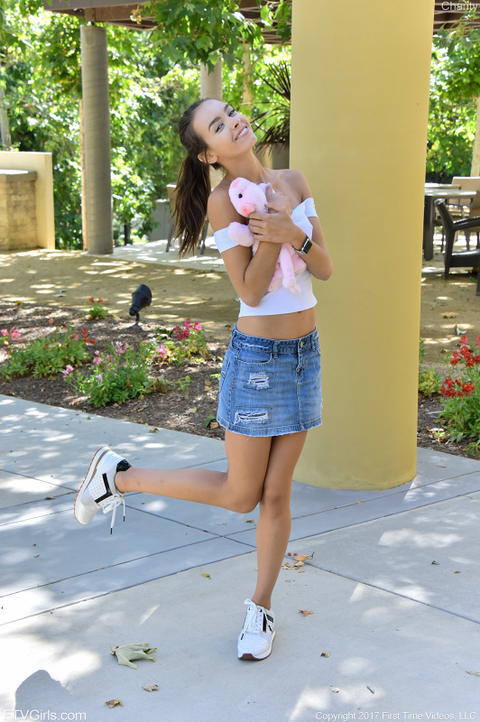 Charity Crawford - Charity Crawford Flashing Her Ass And Pussy In Public! - photo 1 of 1