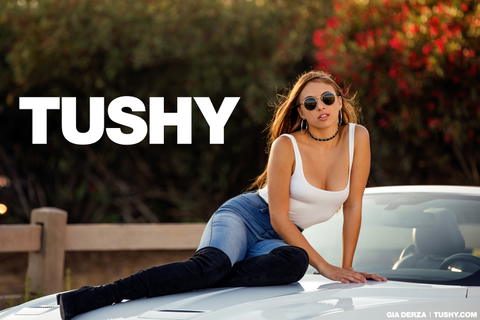 Gia Derza - Gia Derza Tushy Bare Back Anal Sex Pictures! - photo 1 of 1