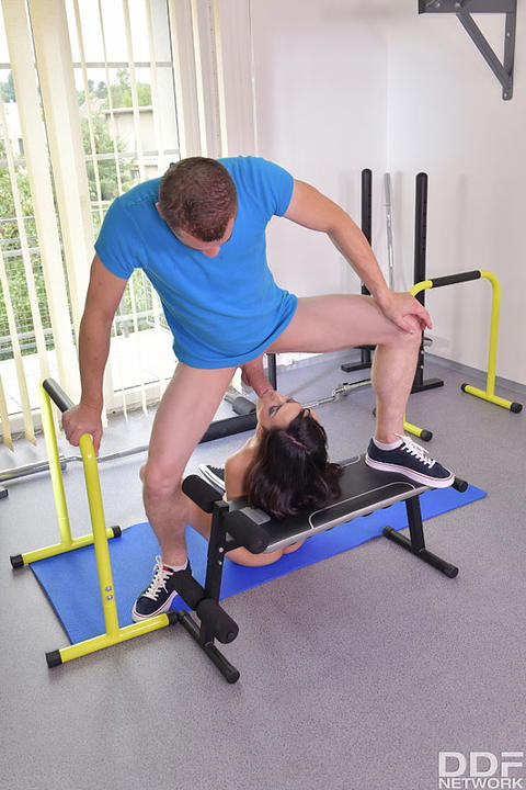 Ashley Ocean - Ashley Ocean Workouts Always End Up With Sex! - photo 8 of 12
