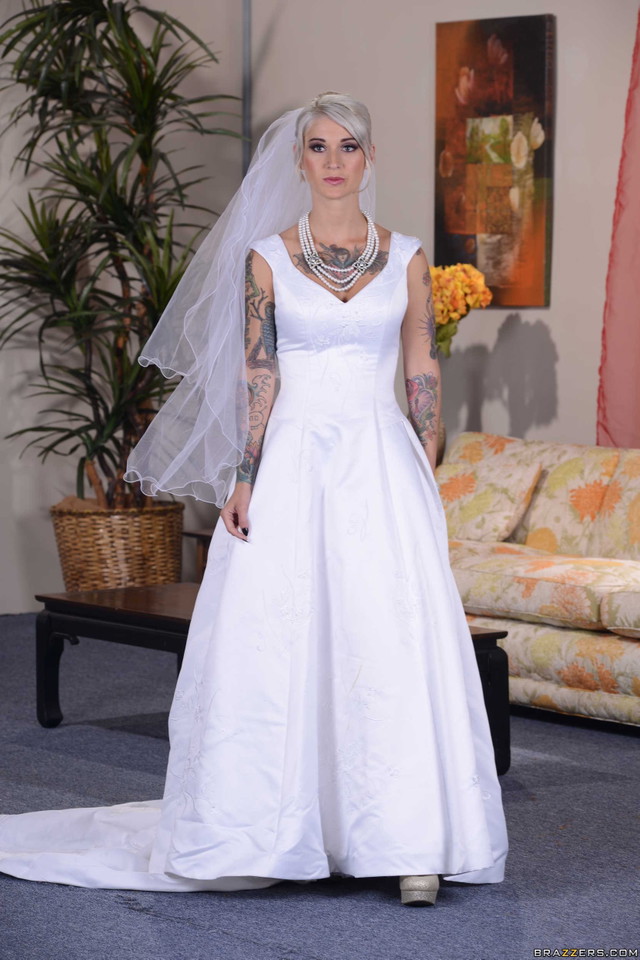 Kleio Valentien